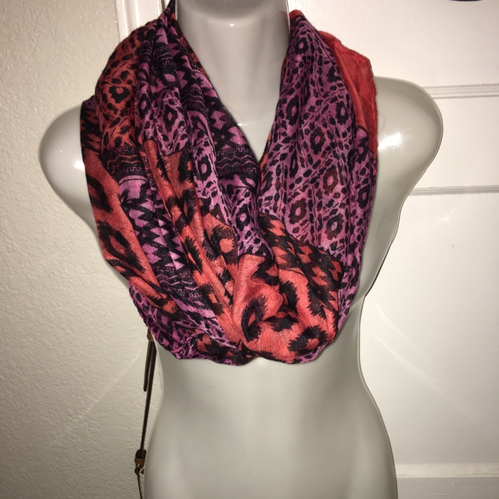Charlotte Rousse scarf